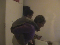 &Pi;&omicron;&iota;&omicron;&sigmaf; &pi;&alpha;ί&zeta;&epsilon;&iota;;