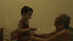 Ό&chi;&iota; &tau;&omicron; &pi;&alpha;&iota;&delta;ί, &alpha;&lambda;&lambda;ά &epsilon;&mu;&epsilon;ί&sigmaf;!